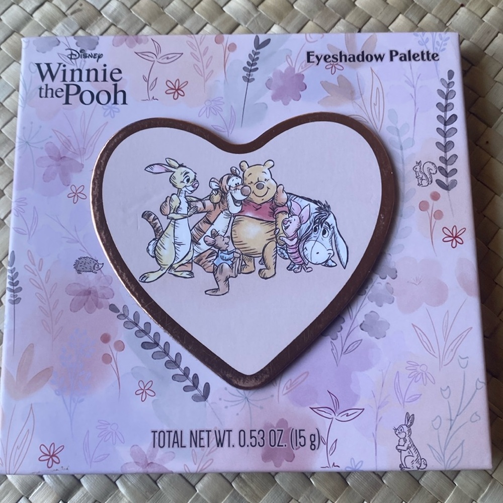 Taste Beauty Winnie The Pooh eyeshadow palette